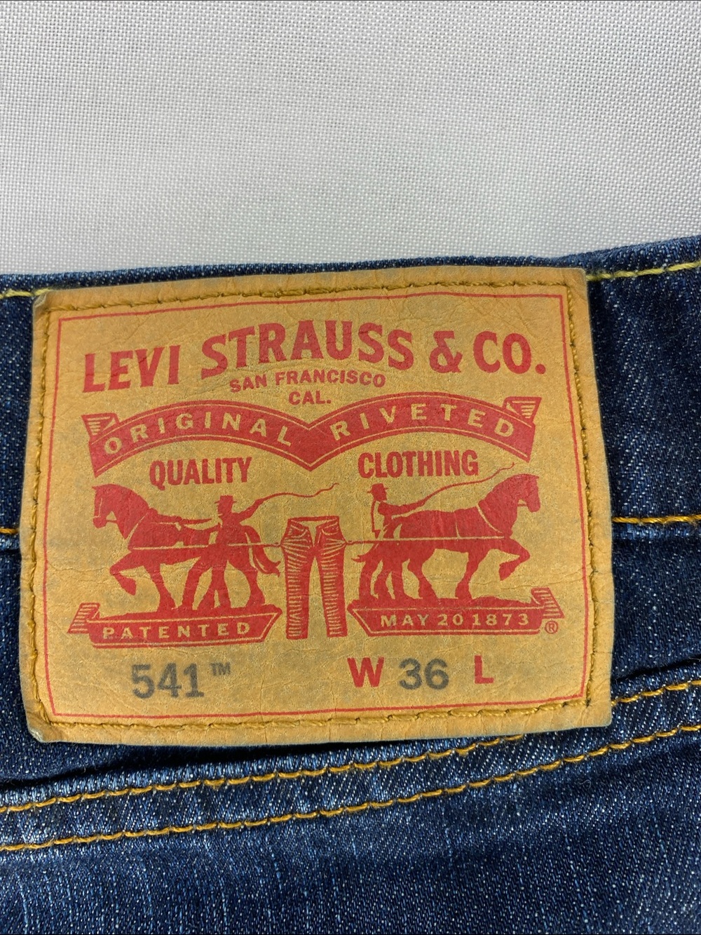 Levi's Dark Blue Denim Shorts - Classic Five-Pocket Style - Picture 6 of 8